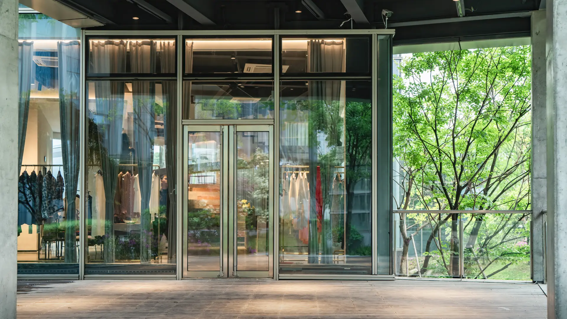 Automatic Doors for Retail | Warwickshire, Nuneaton, Rugby